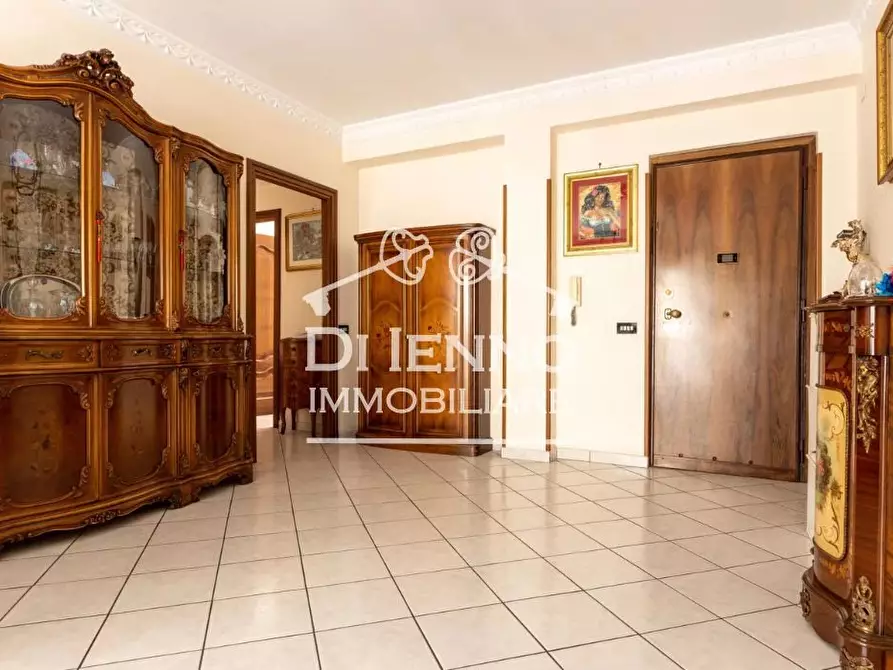 Immagine 9 di Casa trifamiliare in vendita  in Via Cairano a Roma