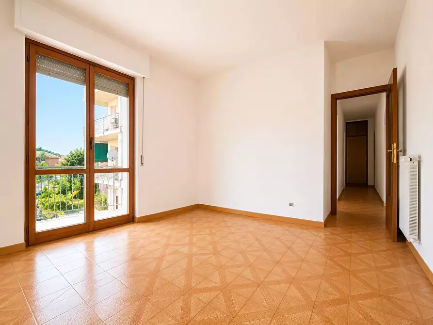 Immagine 2 di Casa trifamiliare in vendita  in Corso XXV aprile a Avegno
