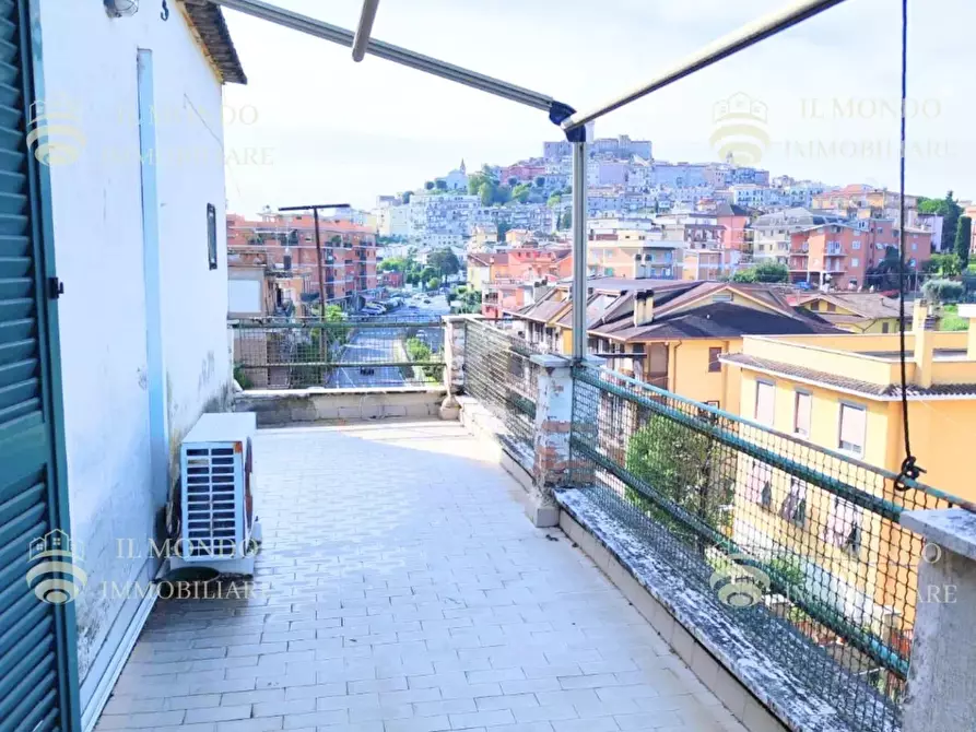 Immagine 29 di Casa trifamiliare in vendita  in Viale Rieti a Palombara Sabina