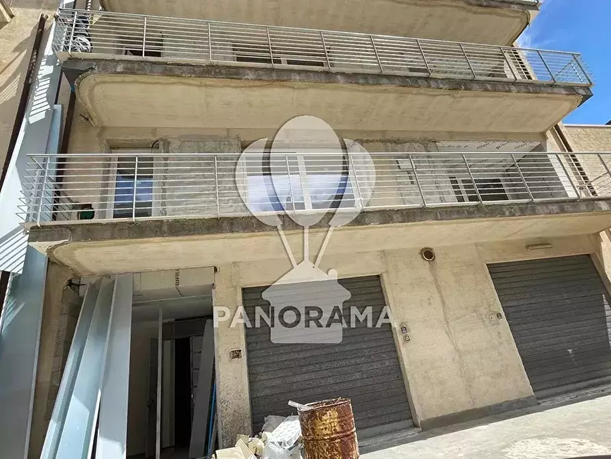 Immagine 26 di Casa trifamiliare in vendita  in via pertini a Alcamo