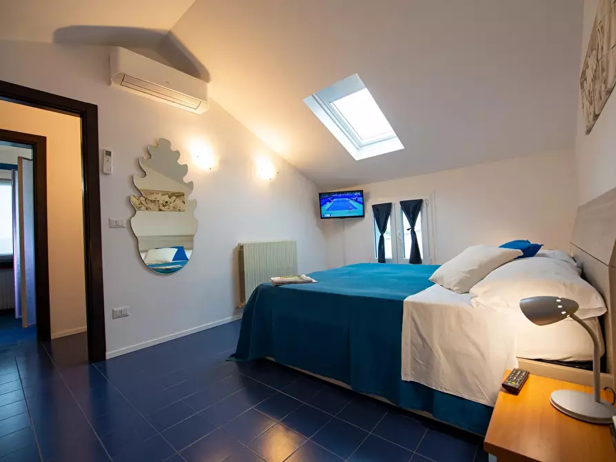 Immagine 6 di Casa trifamiliare in vendita  a Cattolica