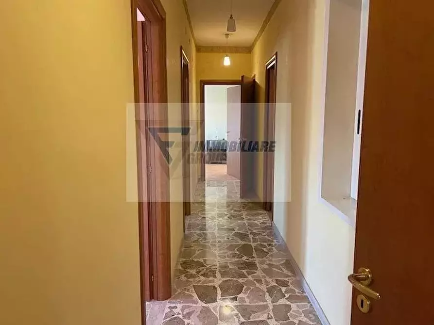 Immagine 10 di Casa trifamiliare in vendita  in Viale Dei Comuni a Siracusa