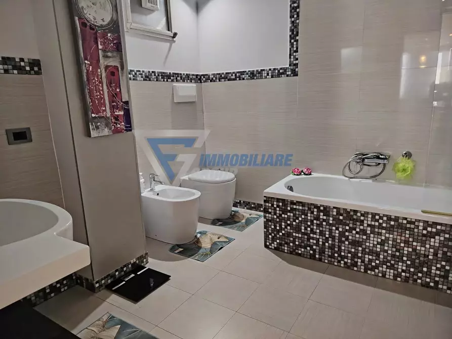 Immagine 13 di Casa trifamiliare in vendita  in Via Salvatore Nanna a Siracusa