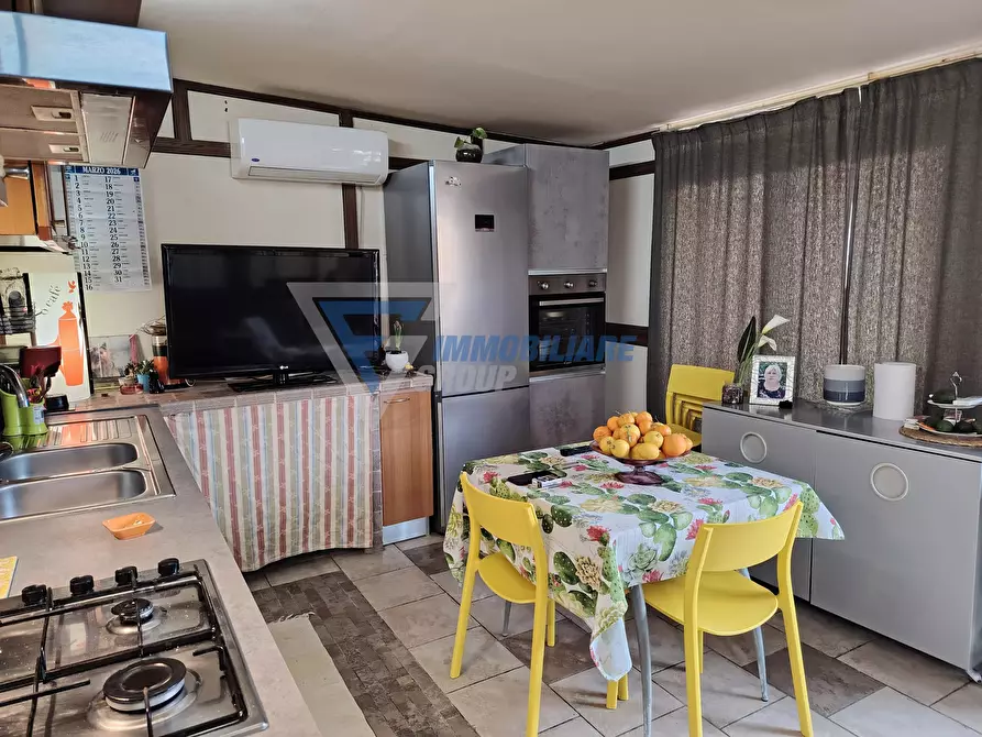 Immagine 1 di Casa trifamiliare in vendita  in Via Eumelo a Siracusa