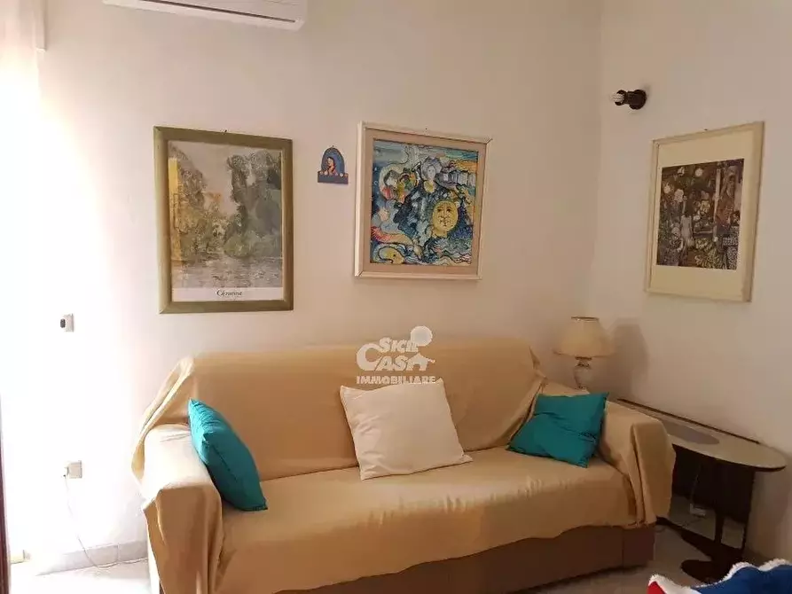 Immagine 2 di Casa trifamiliare in vendita  a Marsala