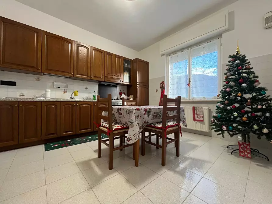 Immagine 3 di Casa trifamiliare in vendita  in Via Montanaro Disma a Carasco