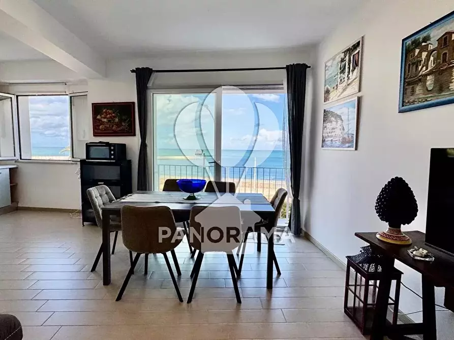 Immagine 3 di Casa trifamiliare in vendita  in Via Palermo, 8 a Balestrate