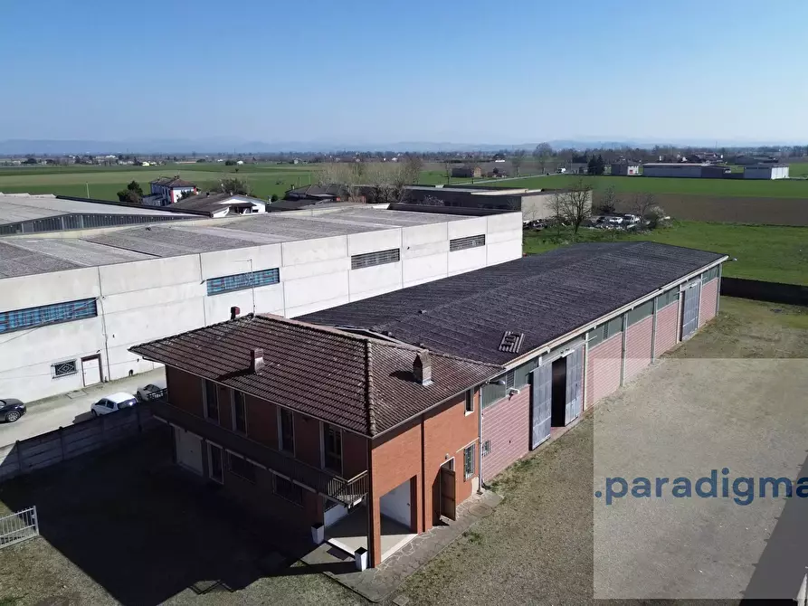 Immagine 1 di Casa bifamiliare in vendita  in Via Luigia Stramesi a Sale