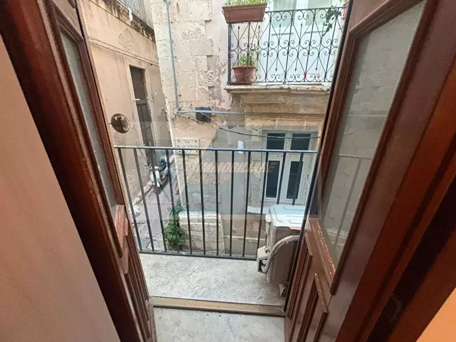 Immagine 3 di Casa trifamiliare in vendita  in Via del Crocifisso a Siracusa