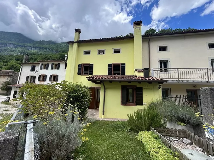 Immagine 4 di Terreno edificabile in vendita  a Vittorio Veneto