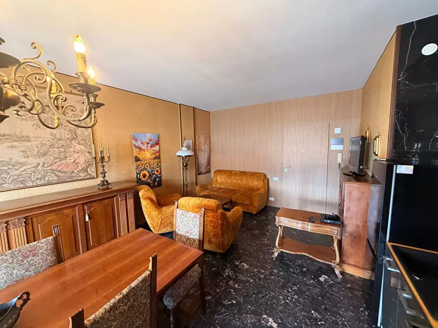 Immagine 1 di Casa trifamiliare in affitto  in Via Ruffini, 11 a Ventimiglia