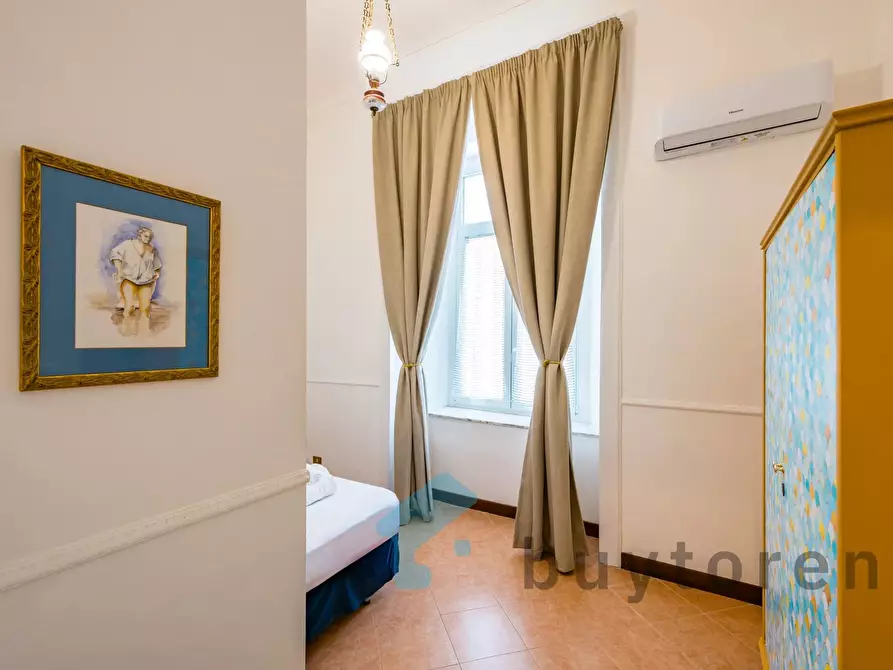 Immagine 20 di Casa trifamiliare in vendita  in Piazzetta Rosario di Palazzo, 10. a Napoli
