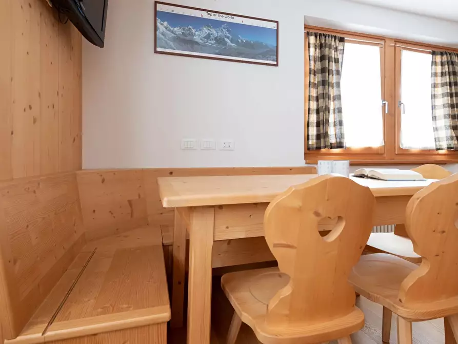 Immagine 11 di Casa trifamiliare in vendita  in Via Adda, 10 a Valdidentro