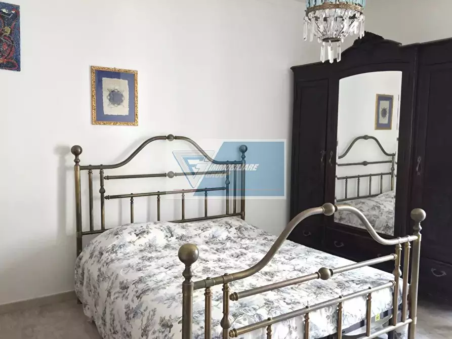 Immagine 9 di Casa trifamiliare in vendita  a Noto