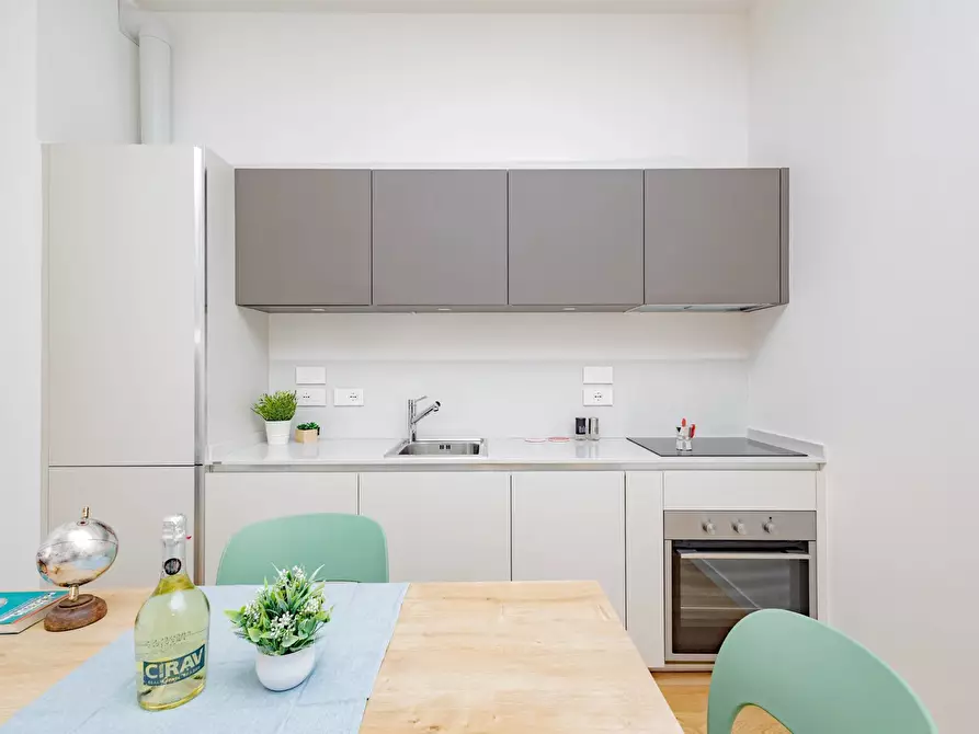 Immagine 2 di Casa trifamiliare in affitto  in VIA ERRICO PETRELLA, 4. a Milano