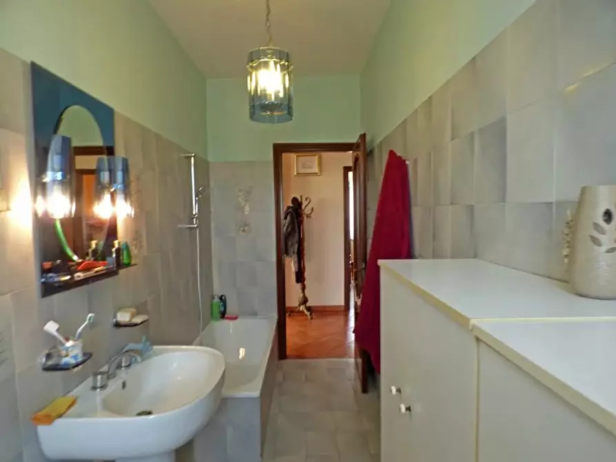 Immagine 13 di Terreno edificabile in vendita  a Barolo