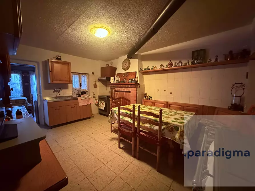 Immagine 18 di Casa trifamiliare in vendita  a Alluvioni Cambio'