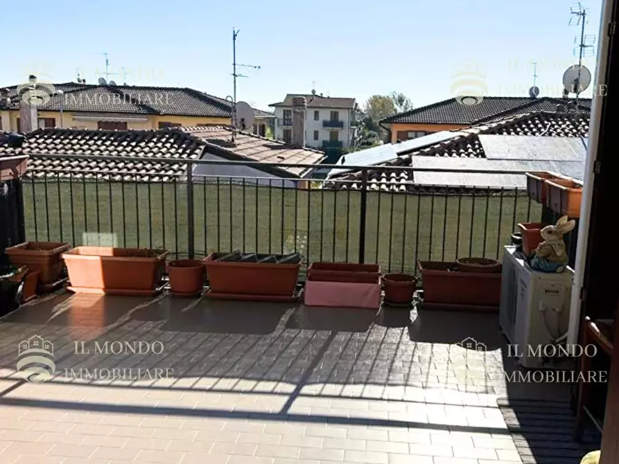 Immagine 10 di Casa trifamiliare in vendita  in Via Cutoli, 3. a Cerro Al Lambro