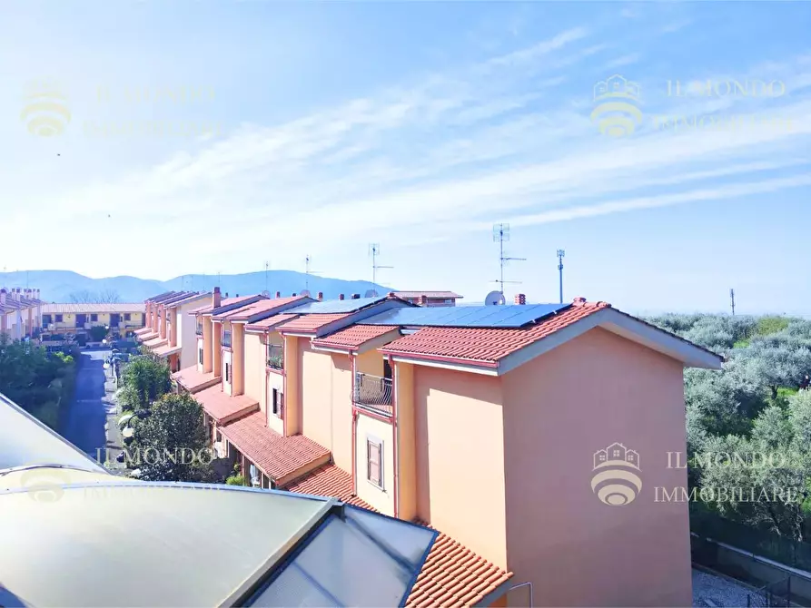 Immagine 27 di Casa trifamiliare in vendita  a Casape