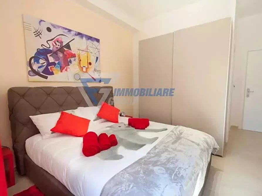 Immagine 5 di Casa trifamiliare in vendita  in Viale Epipoli a Siracusa