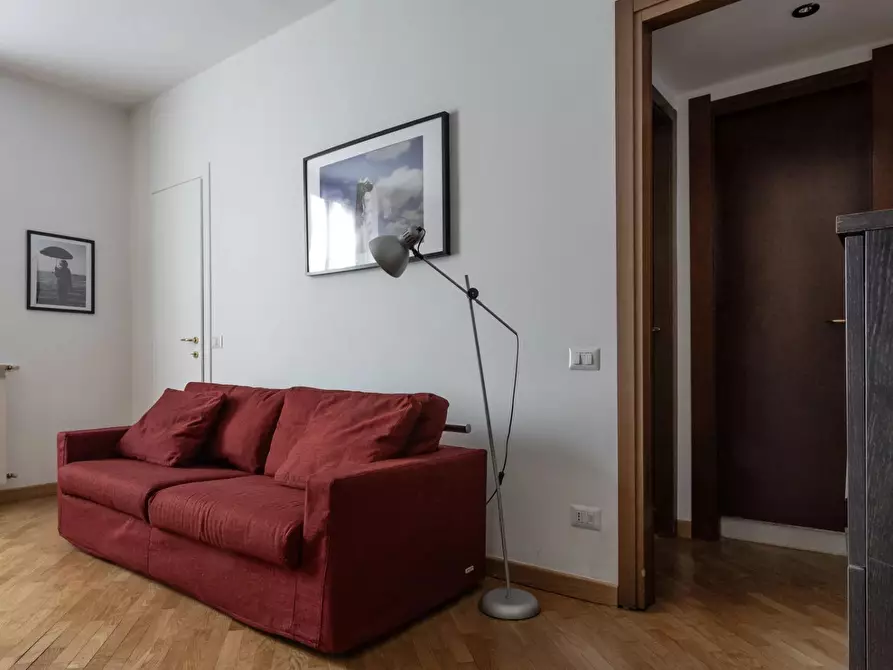 Immagine 2 di Casa trifamiliare in vendita  in Viale Abruzzi, 19 a Milano