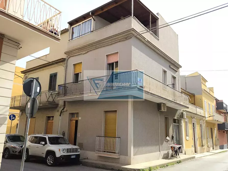 Immagine 10 di Casa trifamiliare in vendita  in Via Cimarosa a Avola