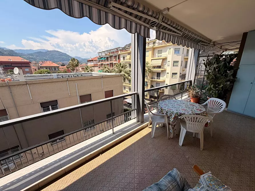 Immagine 6 di Casa trifamiliare in affitto  in Via Ruffini, 11 a Ventimiglia
