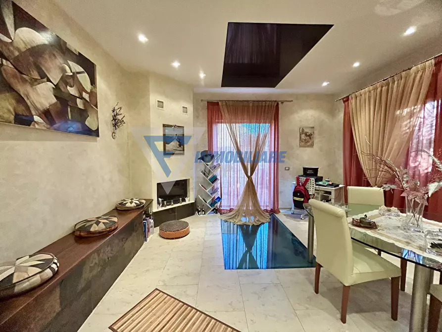 Immagine 3 di Casa trifamiliare in vendita  in Via Monte Pellegrino a Siracusa