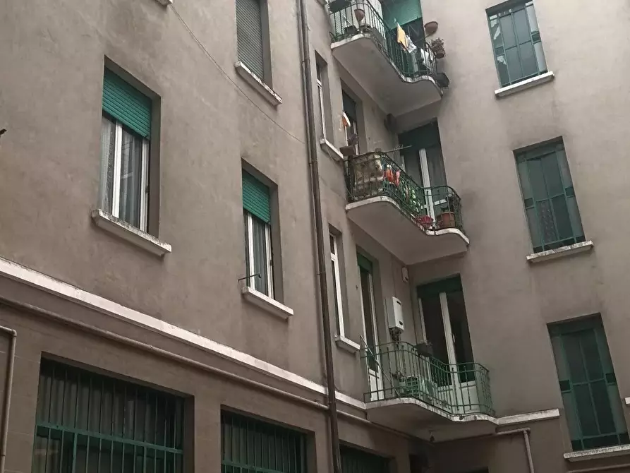 Immagine 13 di Casa trifamiliare in affitto  in via Catalani 75 a Milano
