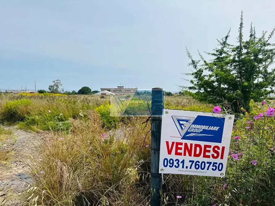 Immagine 1 di Terreno in vendita  a Buccheri
