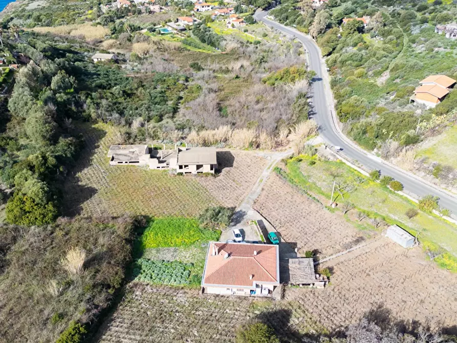 Immagine 25 di Casa trifamiliare in vendita  in Strada Comunale Magomadas - Turas a Birori