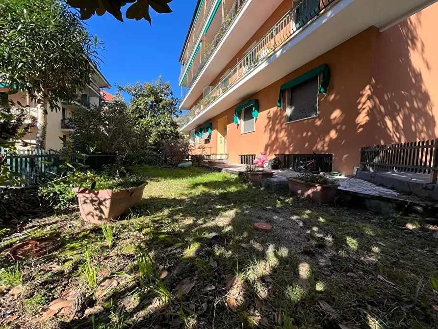 Immagine 3 di Casa trifamiliare in vendita  in Via Antica Romana Occidentale a Sestri Levante