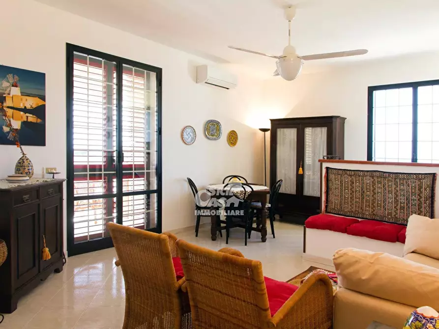 Immagine 4 di Casa trifamiliare in vendita  a Marsala