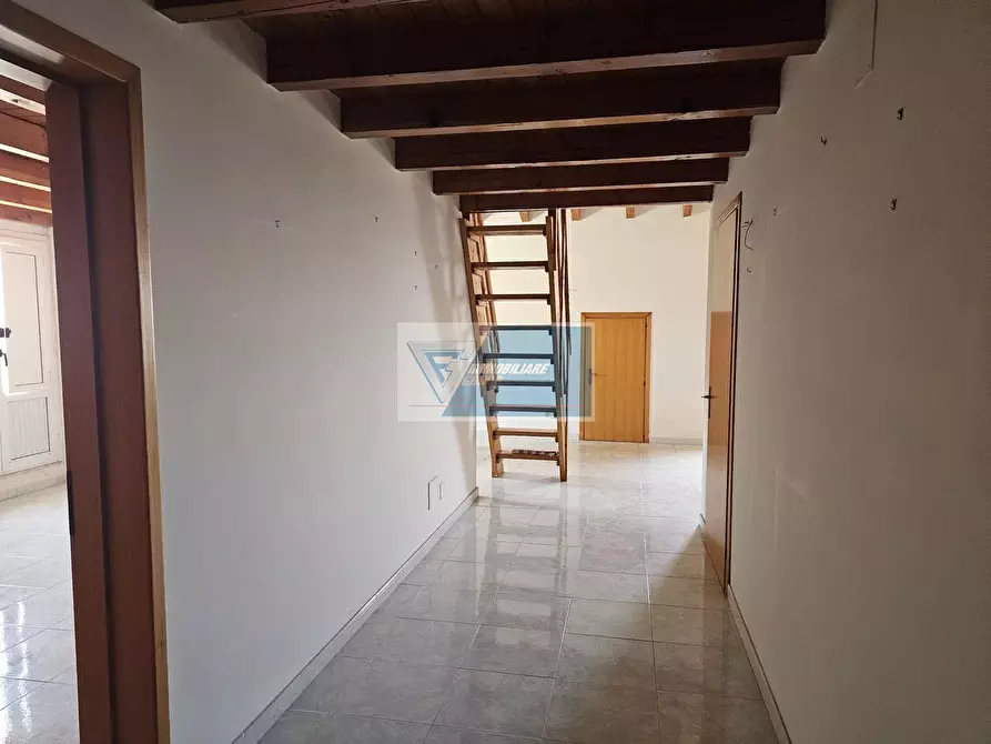 Immagine 4 di Casa trifamiliare in vendita  in Via del Gelsomino a Floridia