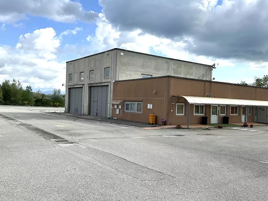 Immagine 1 di Casa bifamiliare in vendita  in zona industriale Piano Lago a Bianchi