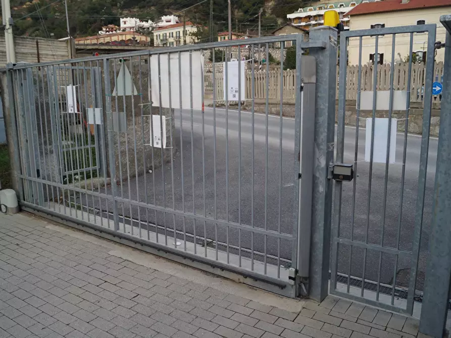 Immagine 1 di Appartamento in vendita  a Ventimiglia