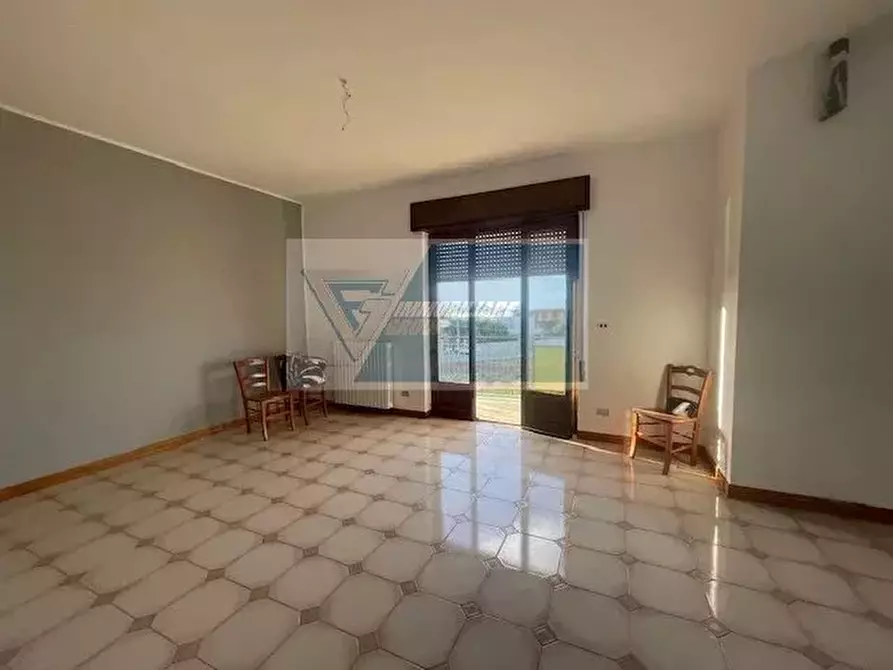 Immagine 2 di Casa trifamiliare in vendita  in Via Pirandello a Buccheri