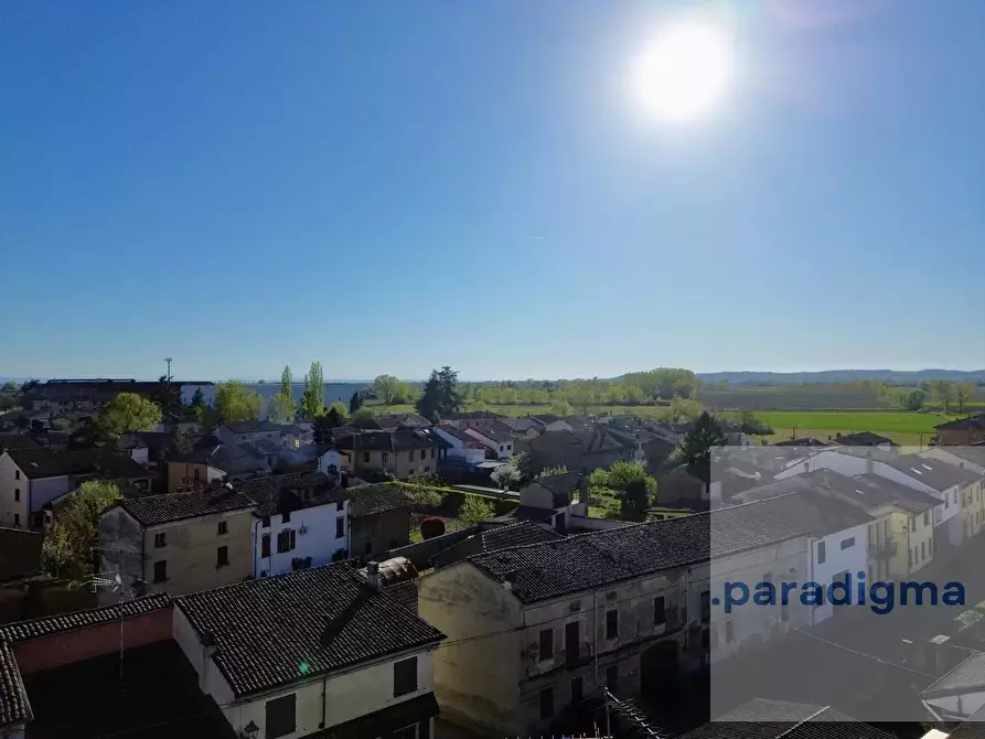 Immagine 1 di Casa trifamiliare in vendita  in Via Vittorio Veneto, 19 a Sale