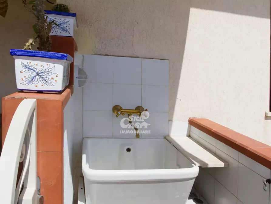 Immagine 14 di Casa trifamiliare in vendita  a Marsala