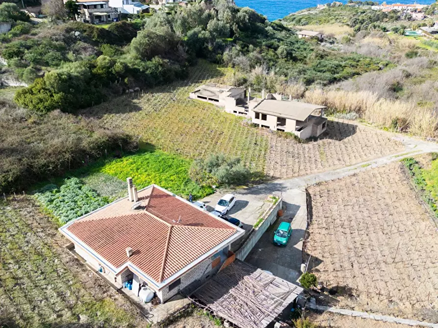 Immagine 2 di Casa trifamiliare in vendita  in Strada Comunale Magomadas - Turas a Birori