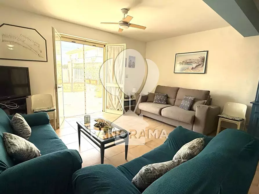 Immagine 25 di Casa trifamiliare in vendita  in Viale di Calatubo a Alcamo