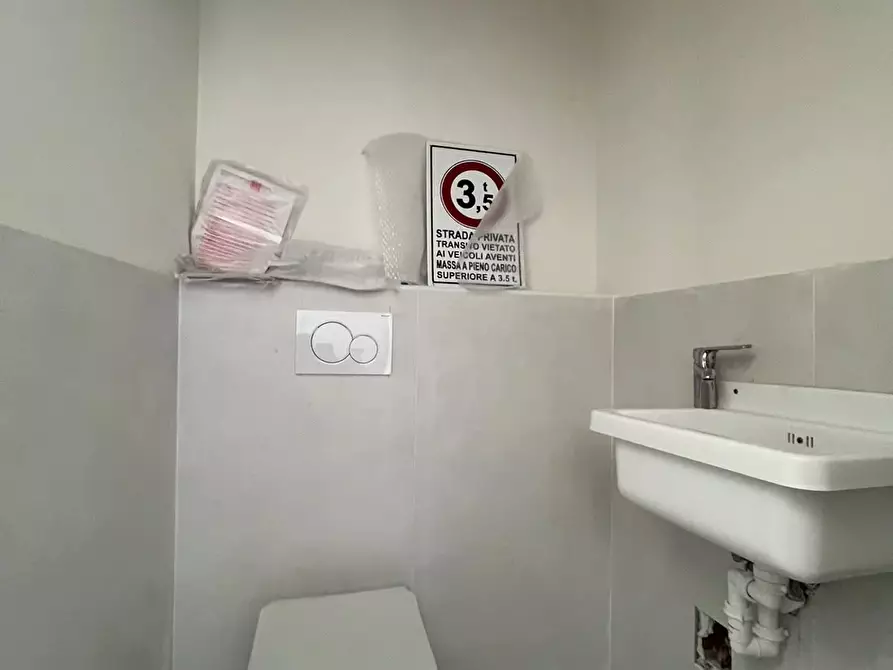 Immagine 8 di Castello in affitto  a Chiavari