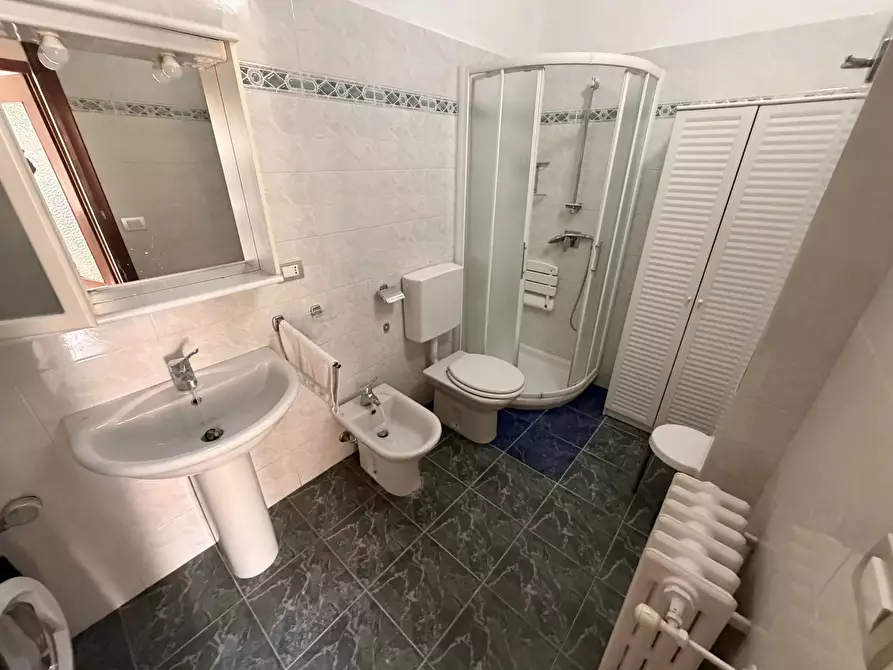 Immagine 8 di Casa trifamiliare in affitto  in Via Cavour, 44 a Ventimiglia