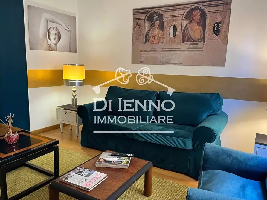 Immagine 13 di Casa trifamiliare in affitto  in Via della Polveriera a Roma