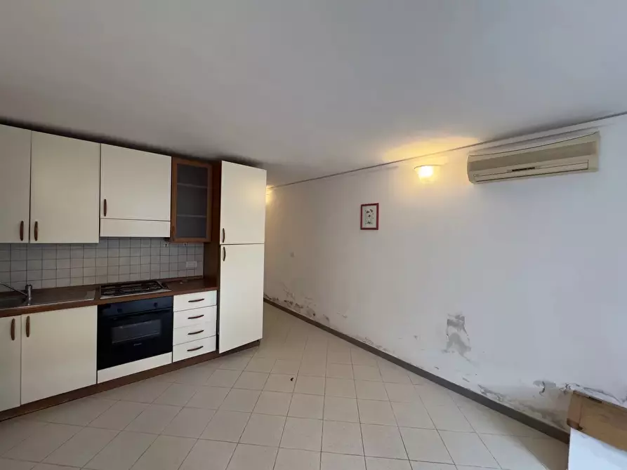 Immagine 15 di Casa trifamiliare in vendita  in Via Stella Maris a Alessandria