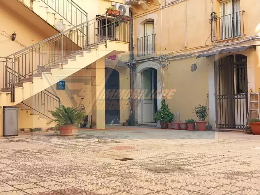 Immagine 5 di Casa trifamiliare in vendita  in Corso Umberto I, 49 a Siracusa