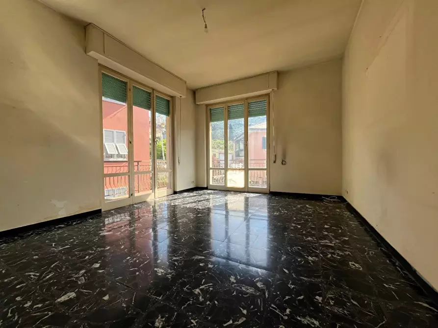 Immagine 2 di Casa trifamiliare in vendita  a Avegno