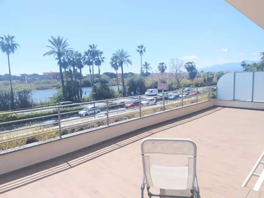 Immagine 1 di Casa trifamiliare in vendita  in Via Consolare Pompea, 1945 a Messina