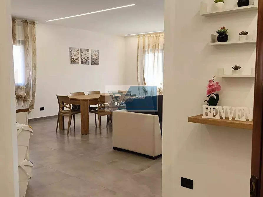 Immagine 4 di Casa trifamiliare in vendita  in Via Pietro Nenni a Pachino