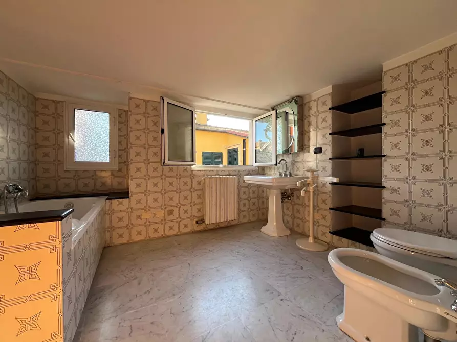 Immagine 17 di Casa trifamiliare in vendita  in Via Costaguta a Chiavari